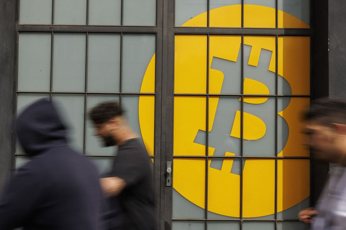 Bitcoin Falls Below $20,000 As Hawkish Fed Continues To Weigh On Riskier Assets