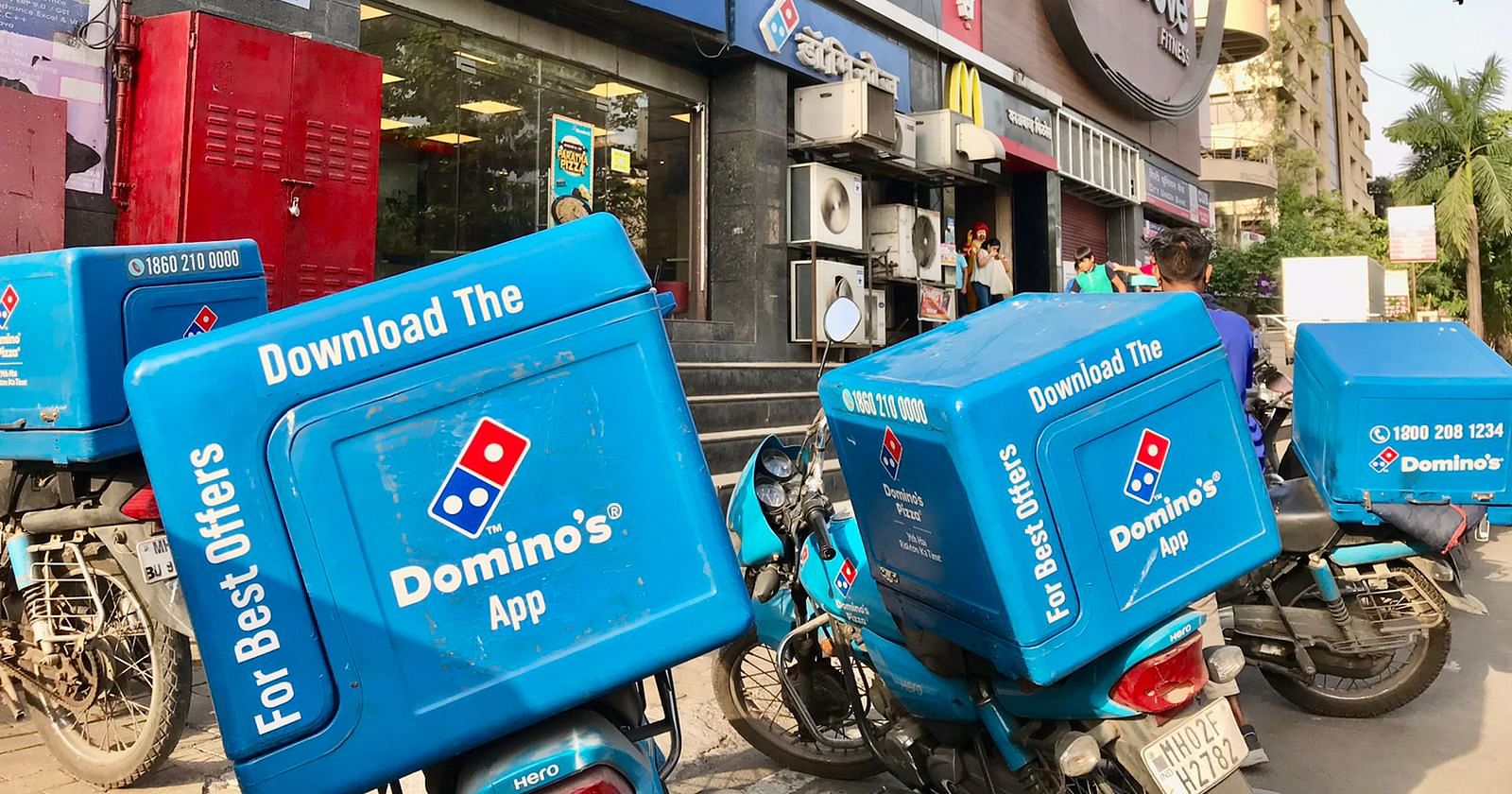Domino’s Loses Pandemic Gains As Indians Flock Back To Restaurants